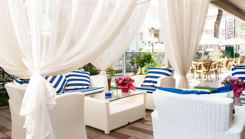 Hotel Capinera Rimini Exterior photo