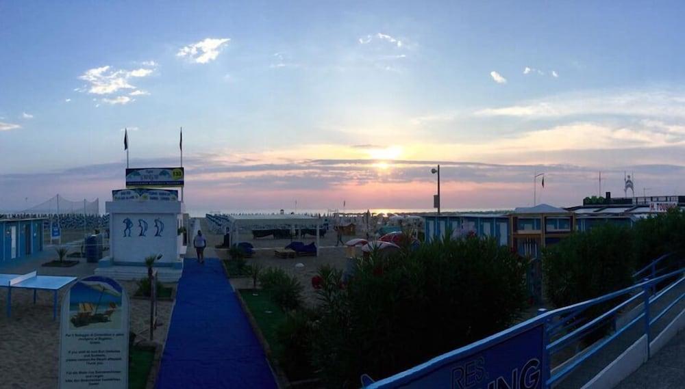 Hotel Capinera Rimini Exterior photo