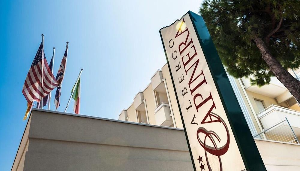 Hotel Capinera Rimini Exterior photo