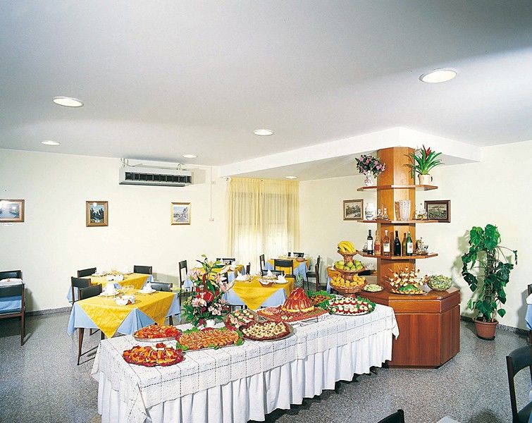 Hotel Capinera Rimini Exterior photo