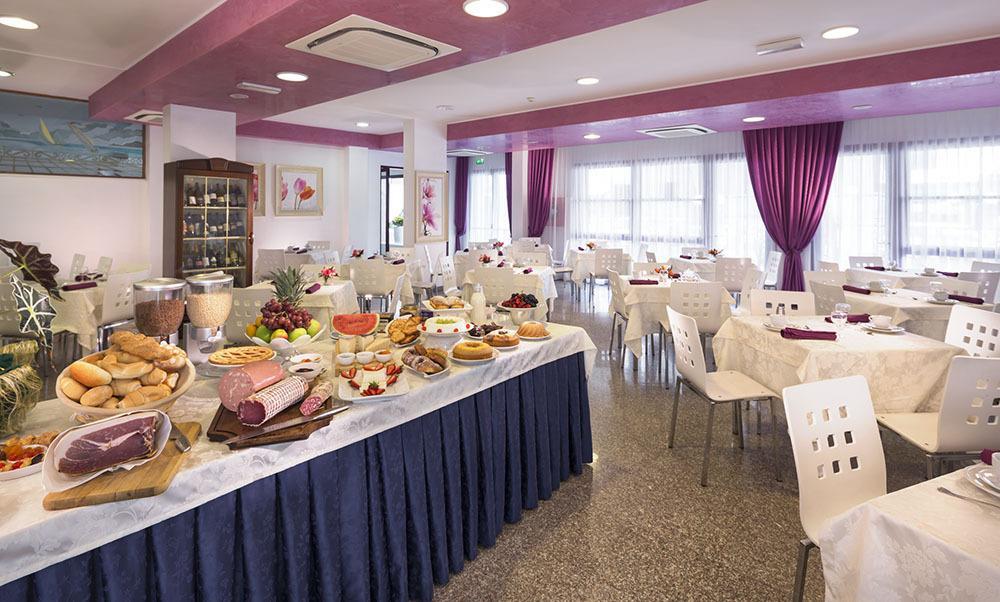 Hotel Capinera Rimini Exterior photo